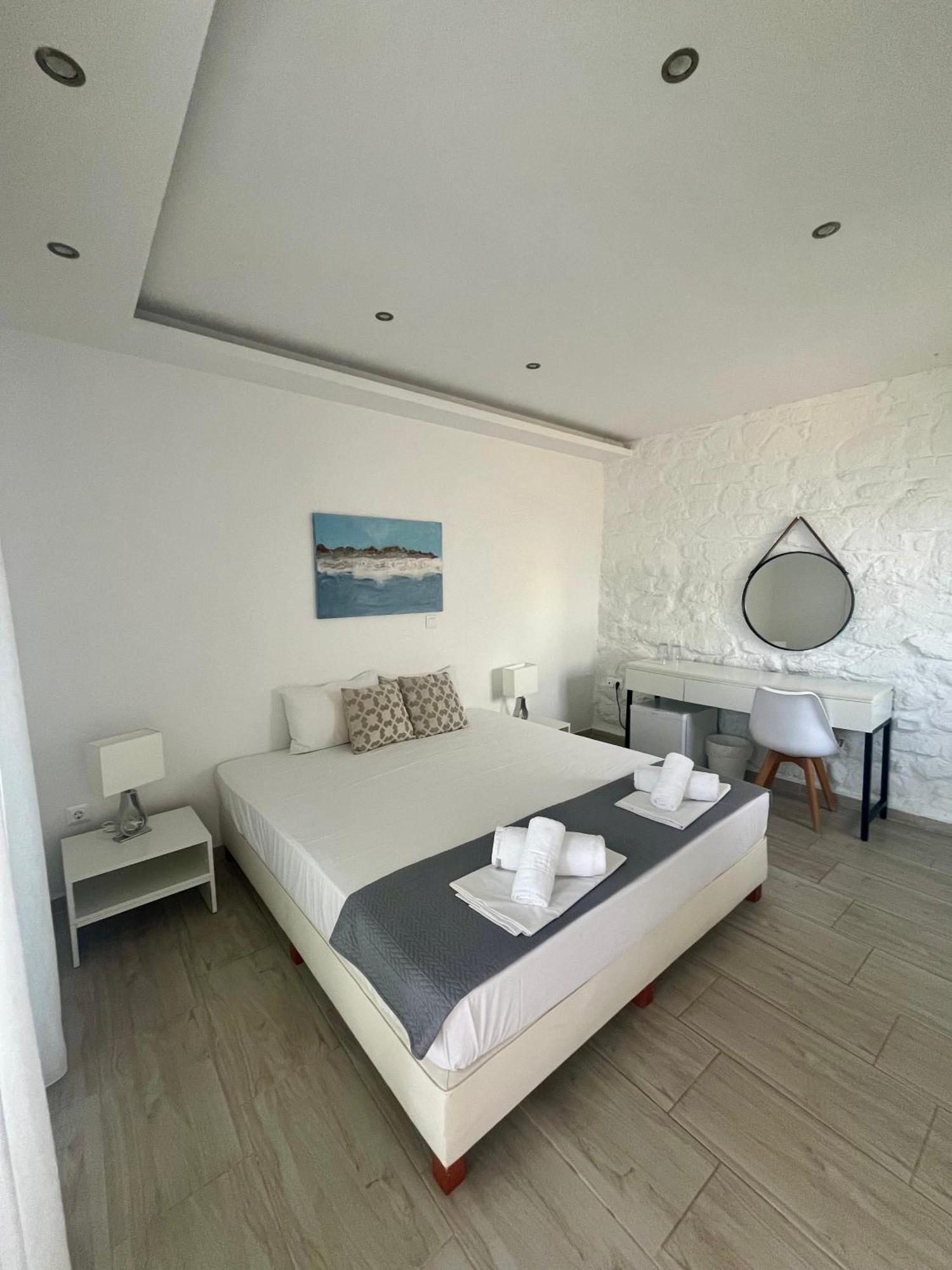 The Beach House - Apartments & Studios (Adults Only) Afytos Ngoại thất bức ảnh