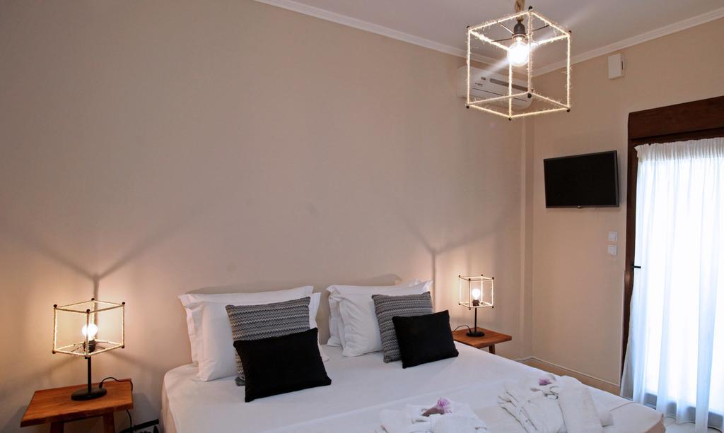 The Beach House - Apartments & Studios (Adults Only) Afytos Ngoại thất bức ảnh