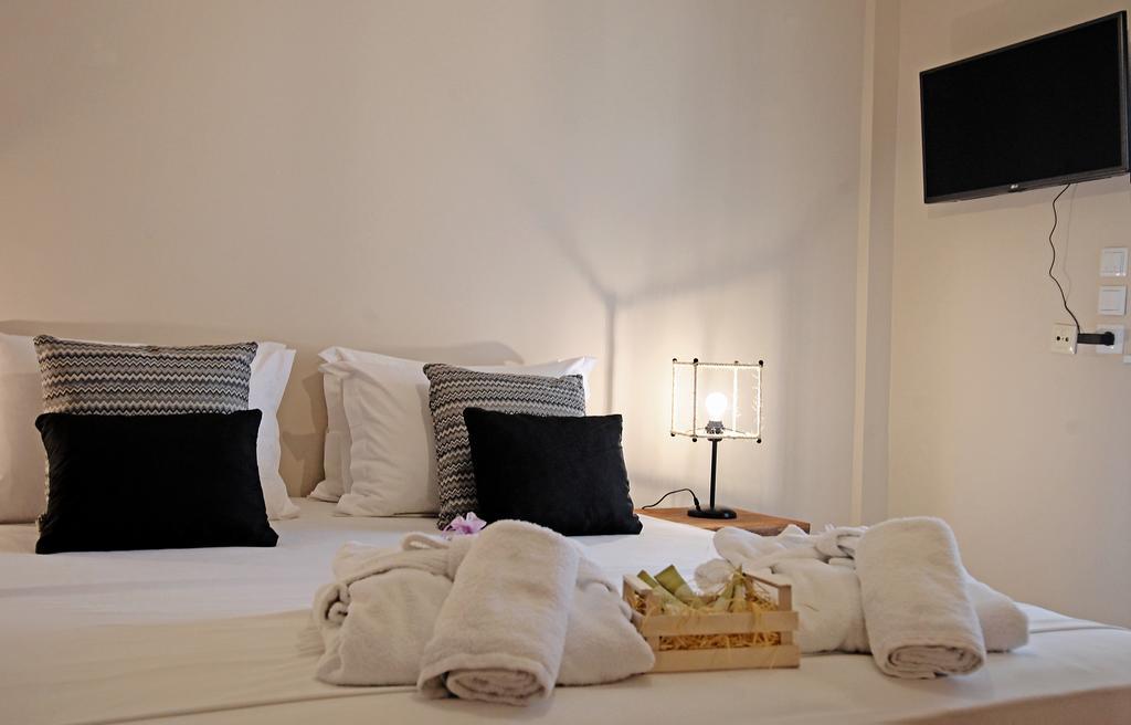 The Beach House - Apartments & Studios (Adults Only) Afytos Ngoại thất bức ảnh