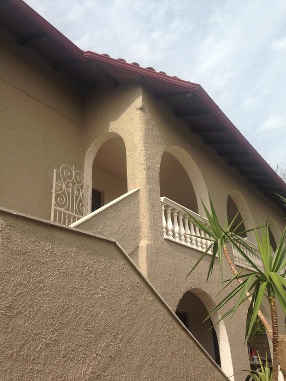 The Beach House - Apartments & Studios (Adults Only) Afytos Ngoại thất bức ảnh