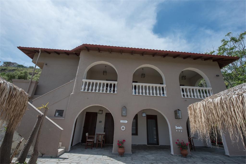 The Beach House - Apartments & Studios (Adults Only) Afytos Ngoại thất bức ảnh